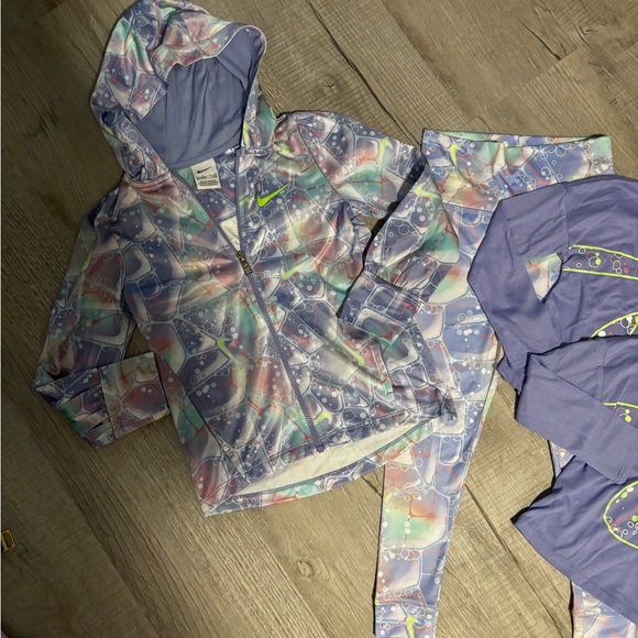 Girls spring Nike glow 3pc set -size 4 - Picture 2 of 3